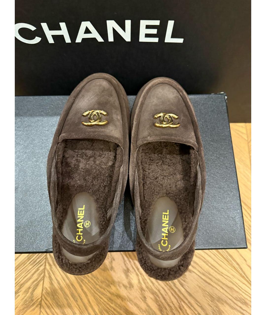 CHANEL Коричневые замшевые лоферы, фото 3