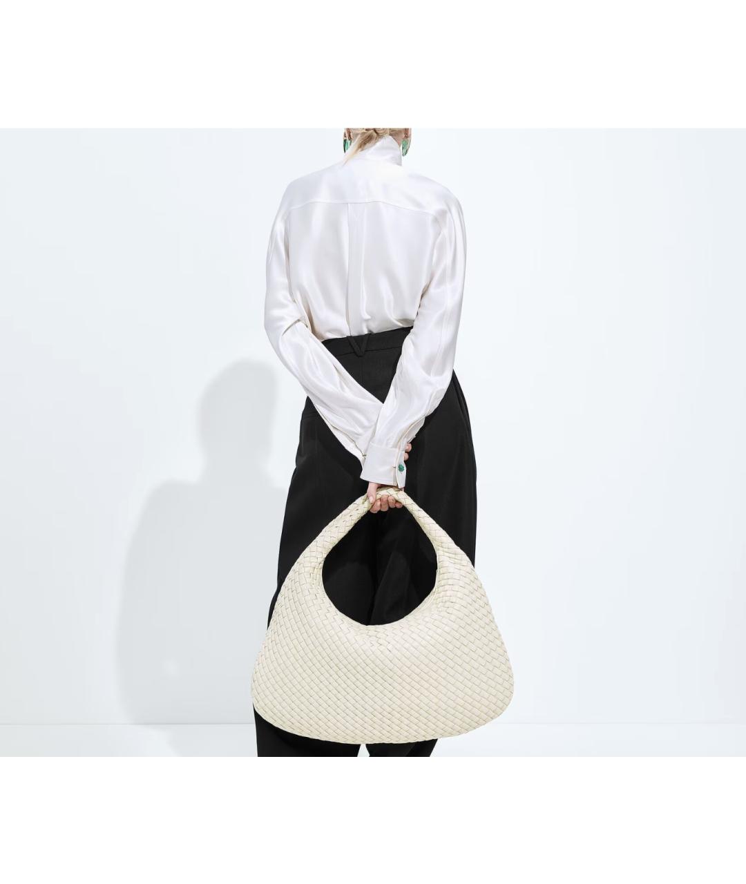 BOTTEGA VENETA Белая кожаная сумка с короткими ручками, фото 4