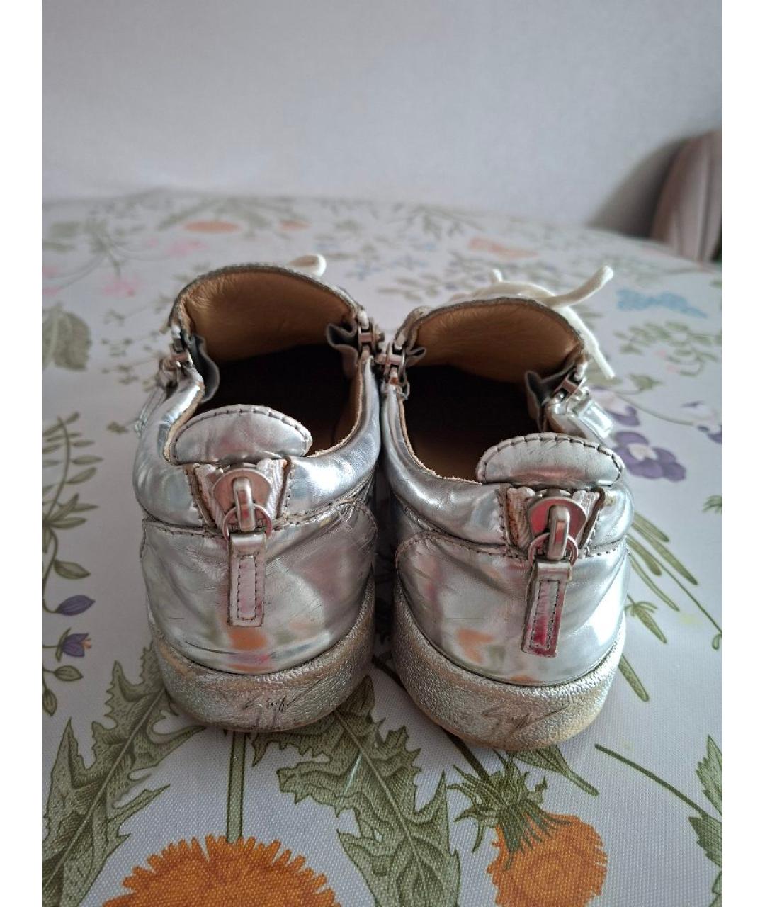 GIUSEPPE ZANOTTI DESIGN Серебряные кожаные низкие кроссовки / кеды, фото 4