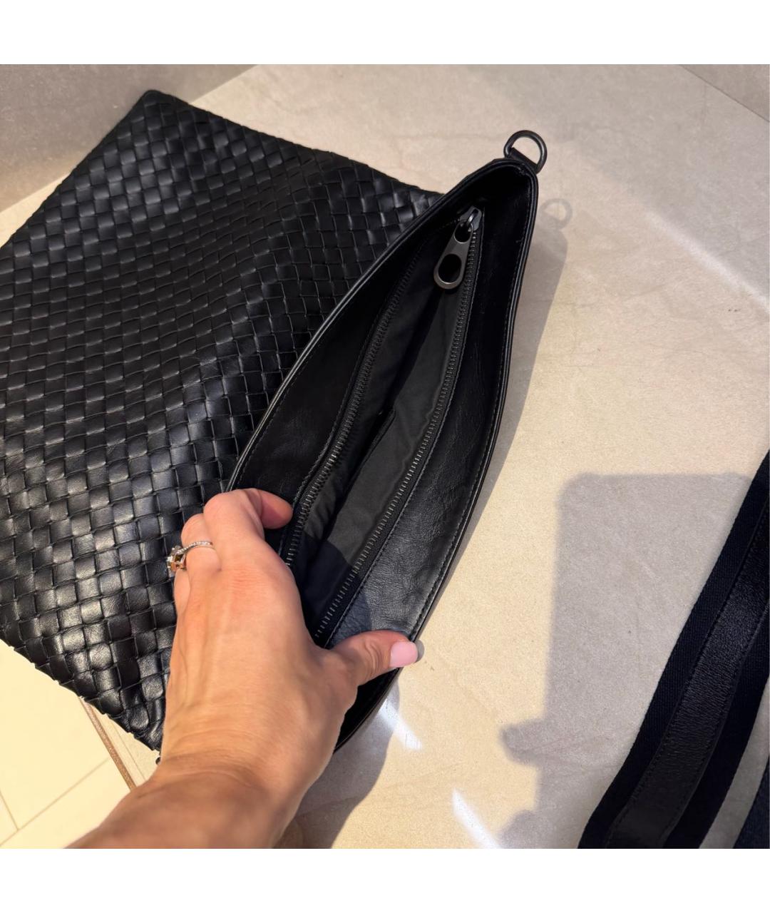 BOTTEGA VENETA Черная кожаная сумка на плечо, фото 8