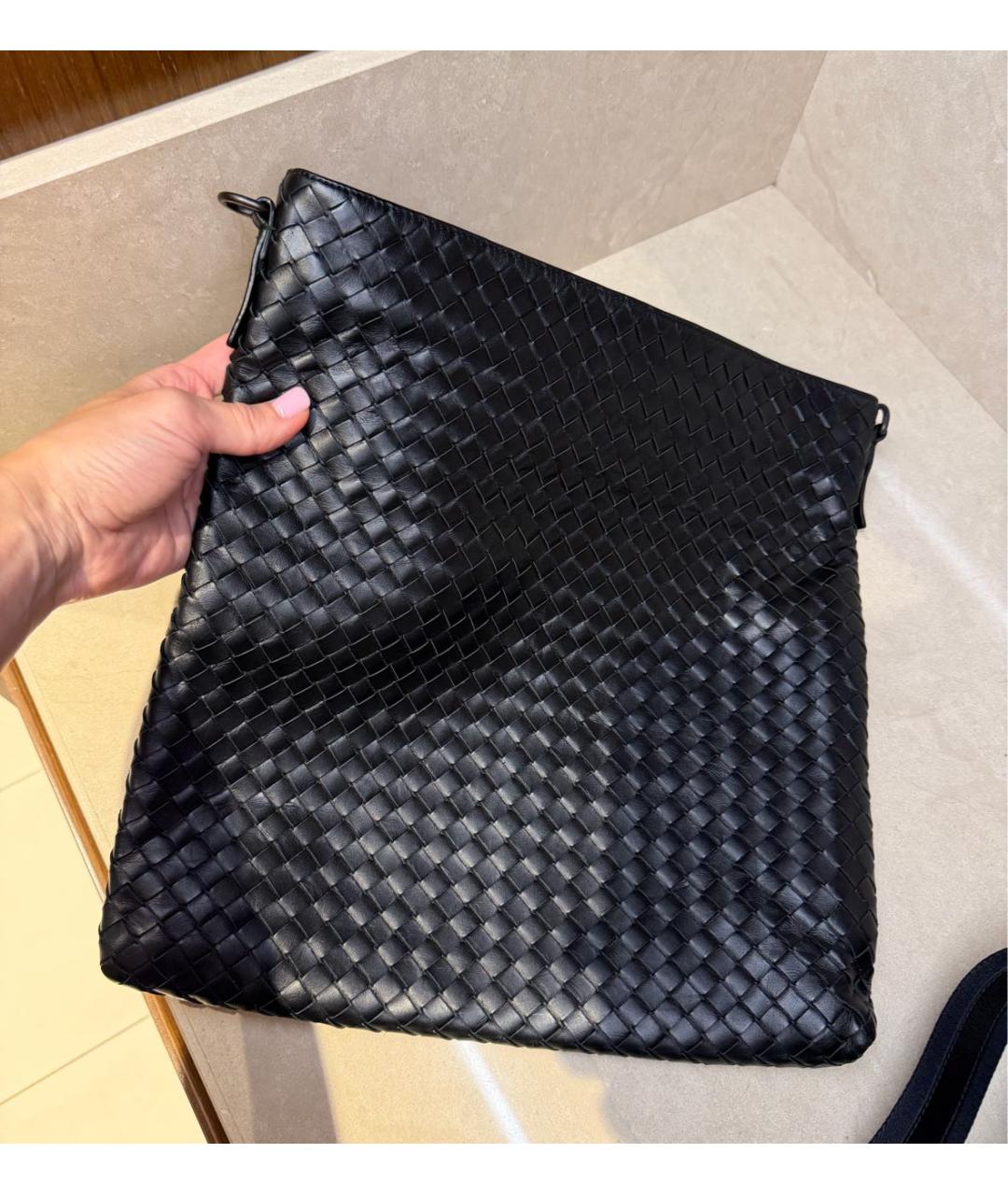 BOTTEGA VENETA Черная кожаная сумка на плечо, фото 3