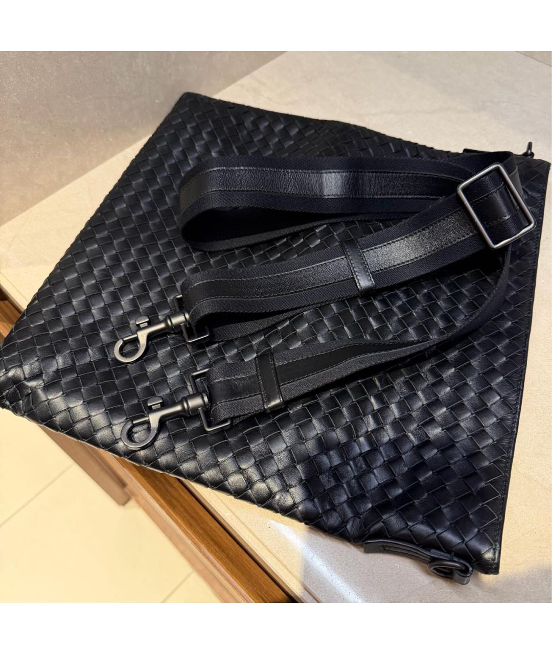 BOTTEGA VENETA Черная кожаная сумка на плечо, фото 2