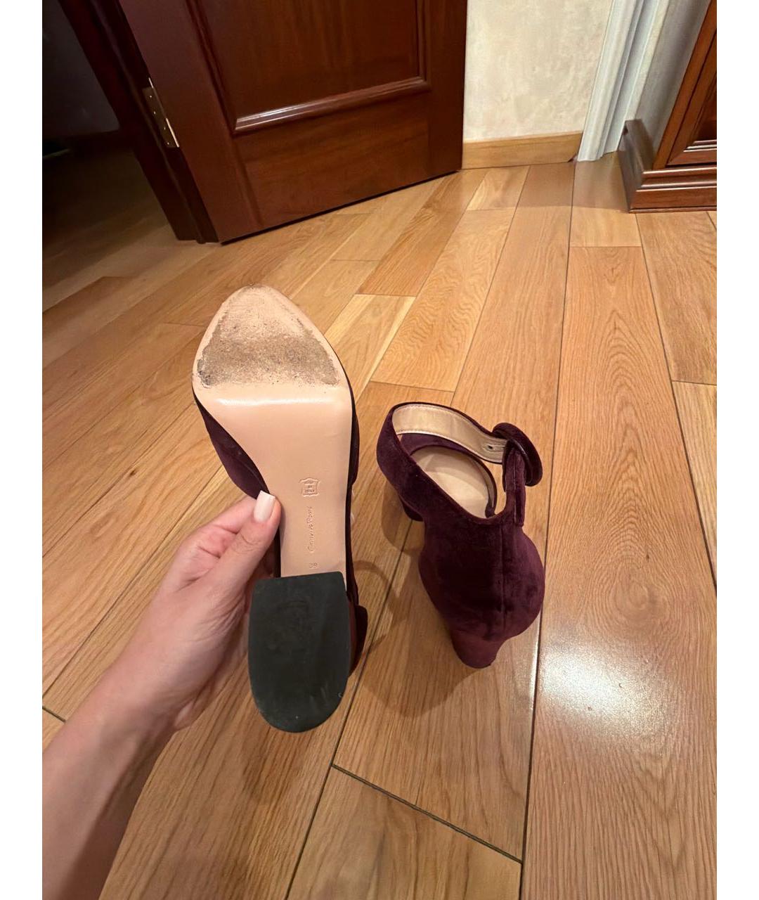 GIANVITO ROSSI Бордовые бархатные туфли, фото 5