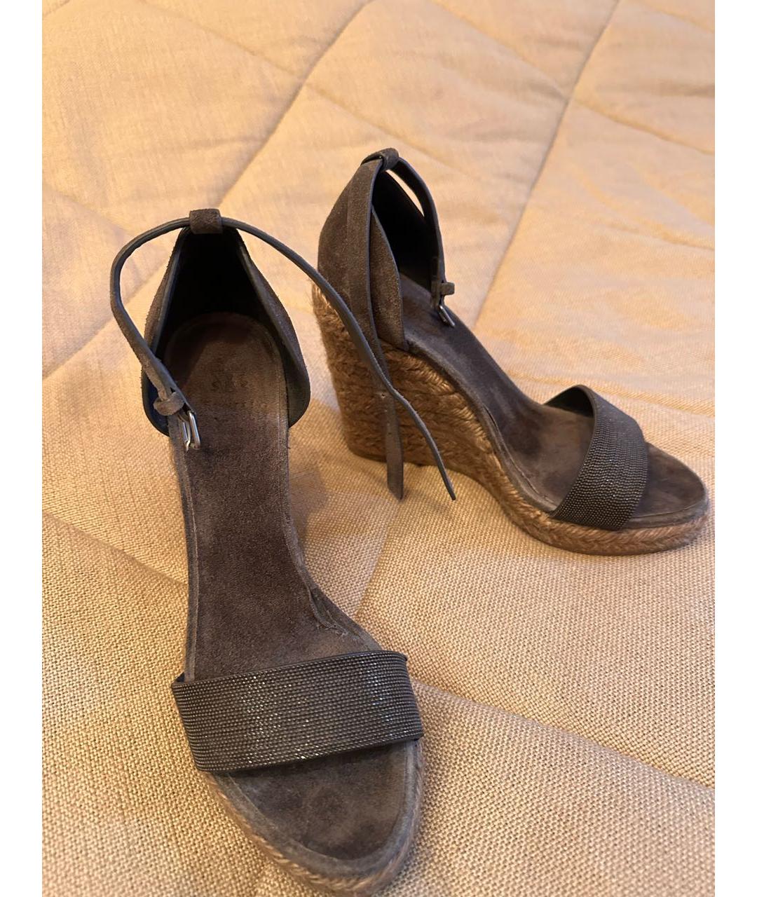 BRUNELLO CUCINELLI Антрацитовые замшевые босоножки, фото 2
