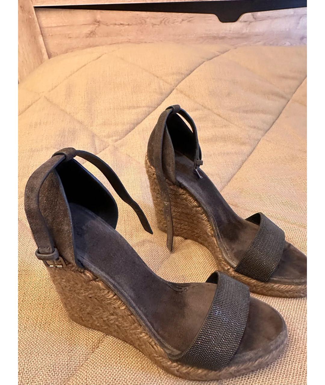 BRUNELLO CUCINELLI Антрацитовые замшевые босоножки, фото 4