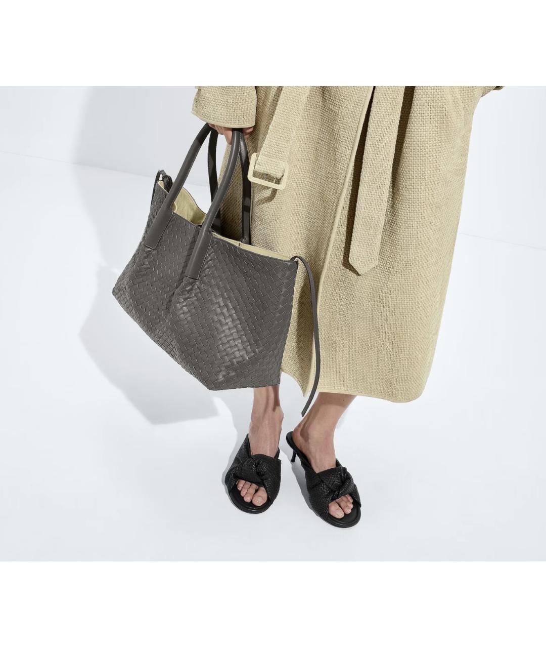 BOTTEGA VENETA Серая кожаная сумка тоут, фото 2