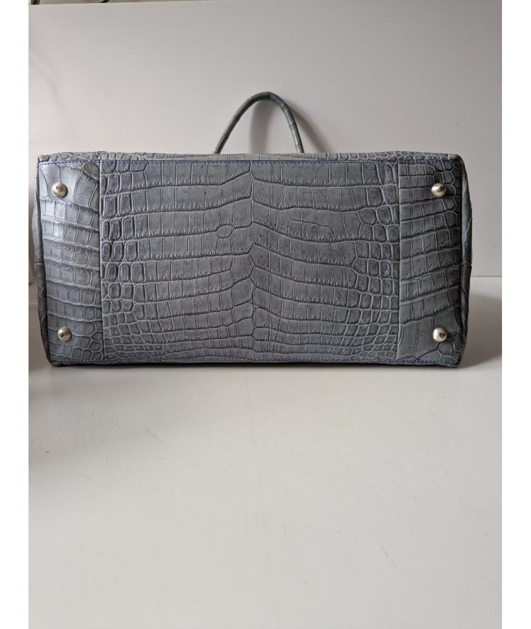 BOTTEGA VENETA Серая сумка с короткими ручками из кожи крокодила, фото 5