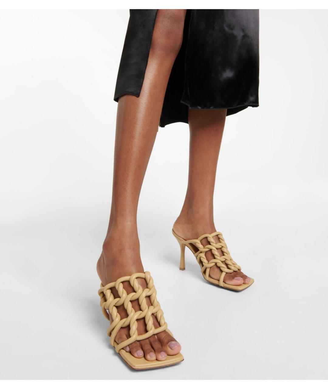 BOTTEGA VENETA Бежевые кожаные мюли, фото 5