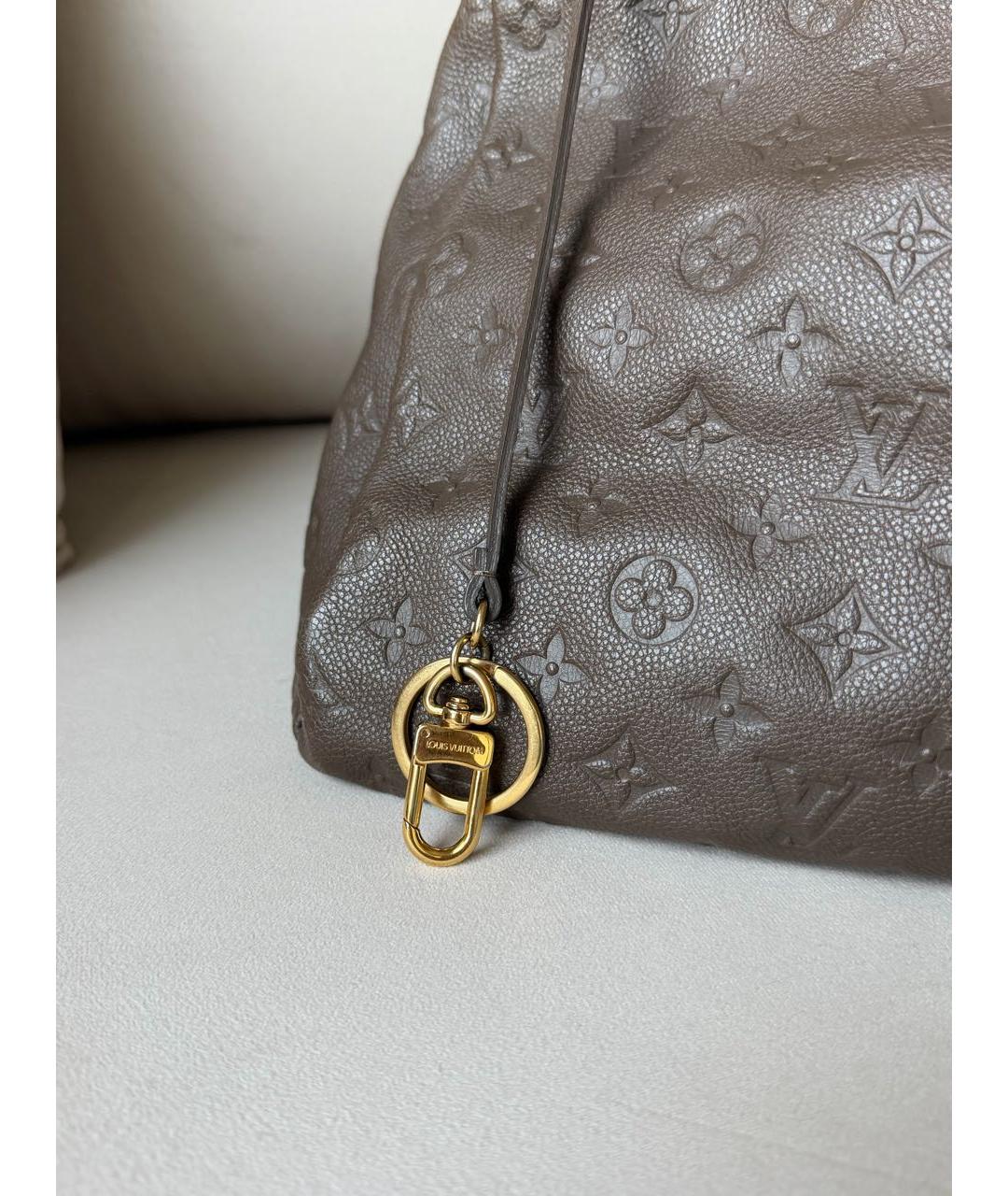 LOUIS VUITTON Бежевая кожаная сумка с короткими ручками, фото 8