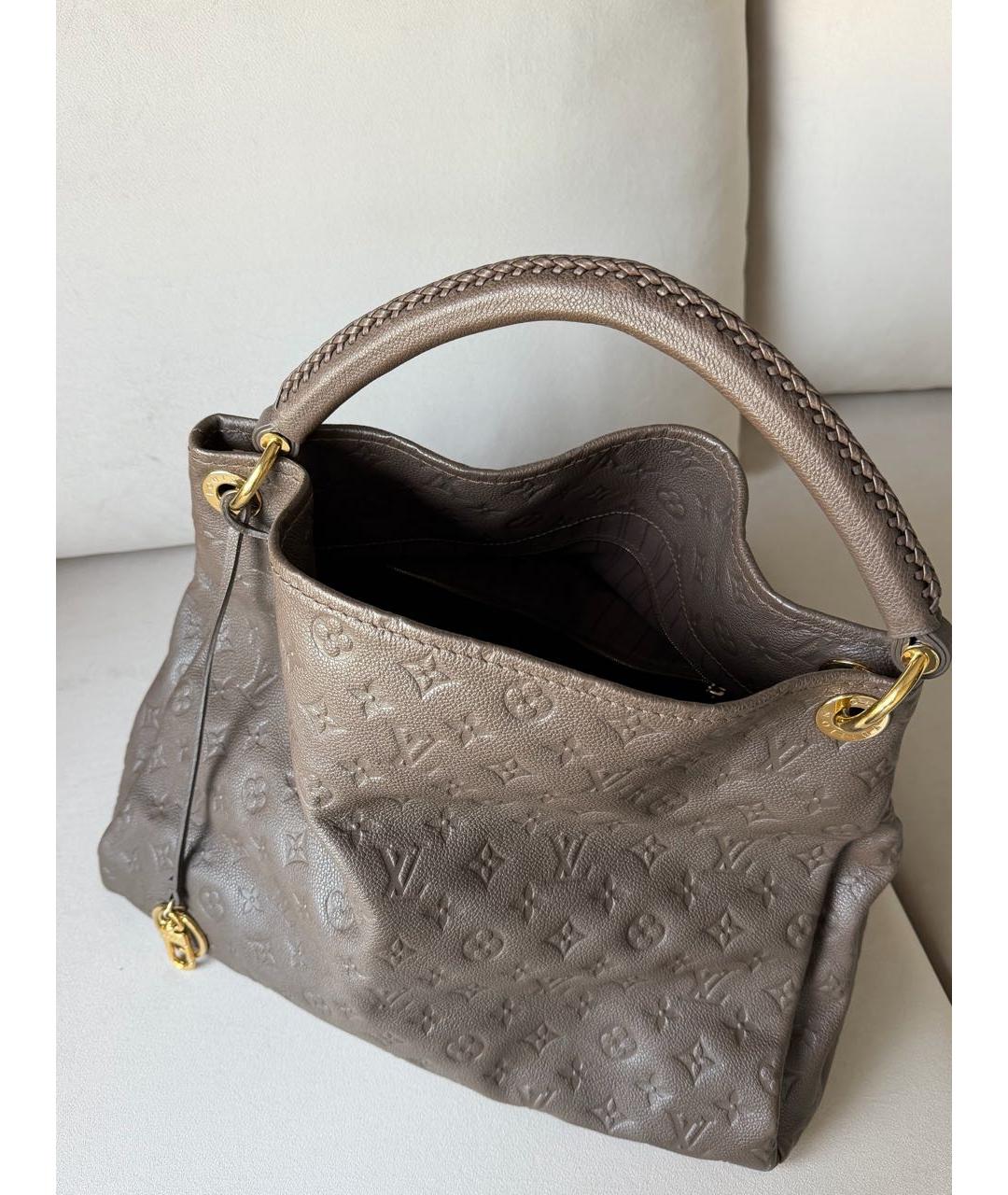 LOUIS VUITTON Бежевая кожаная сумка с короткими ручками, фото 2