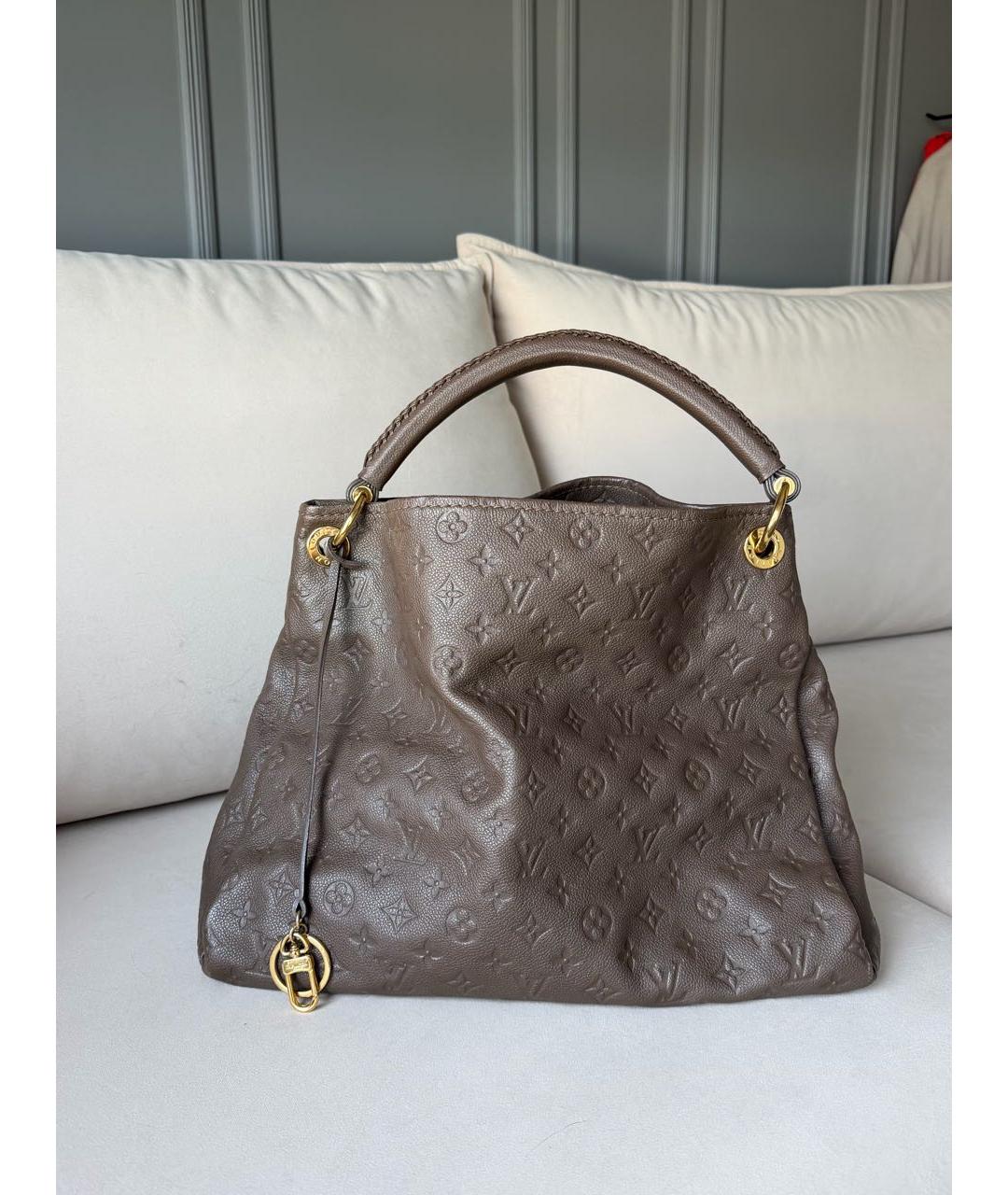 LOUIS VUITTON Бежевая кожаная сумка с короткими ручками, фото 9