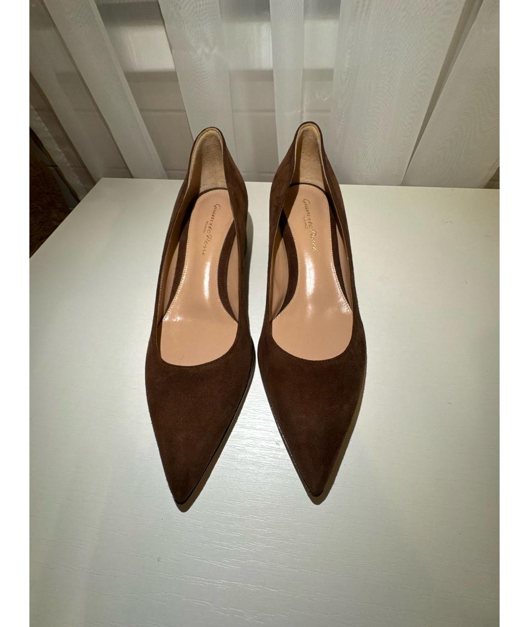 GIANVITO ROSSI Коричневые замшевые туфли, фото 2