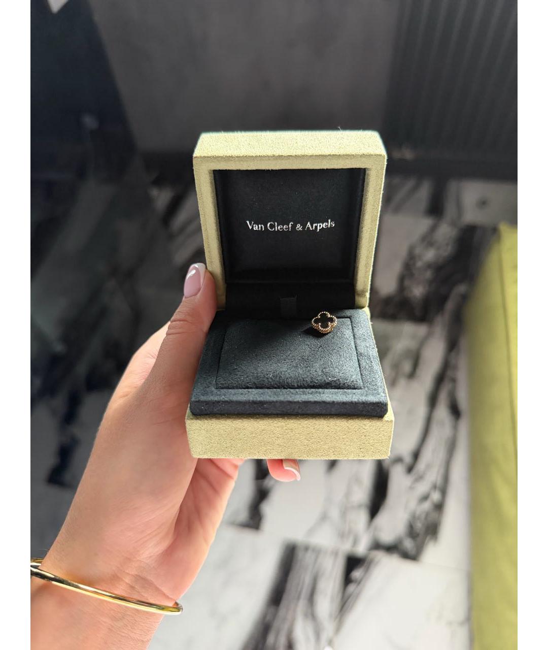 VAN CLEEF & ARPELS Черные серьги из желтого золота, фото 4