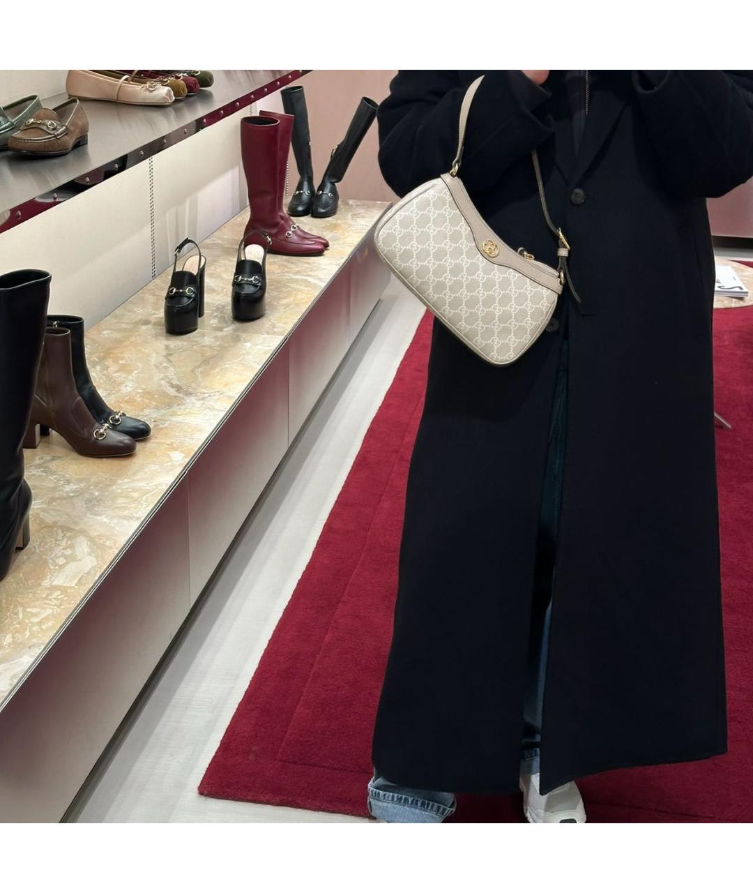 GUCCI Бежевая сумка с короткими ручками из канвы, фото 2