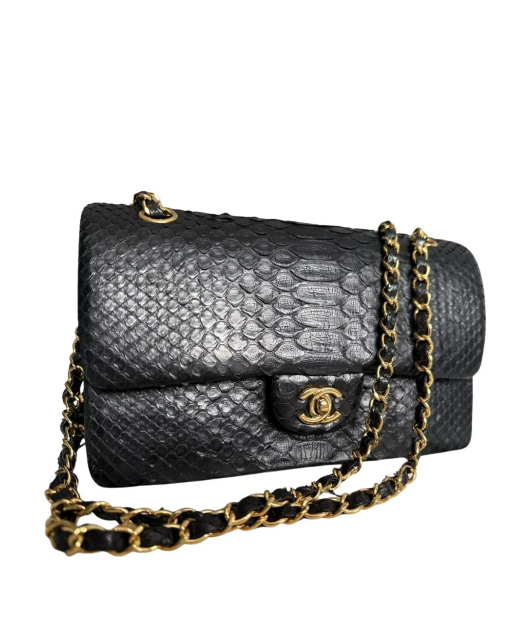 CHANEL Черная сумка через плечо из кожи питона, фото 1