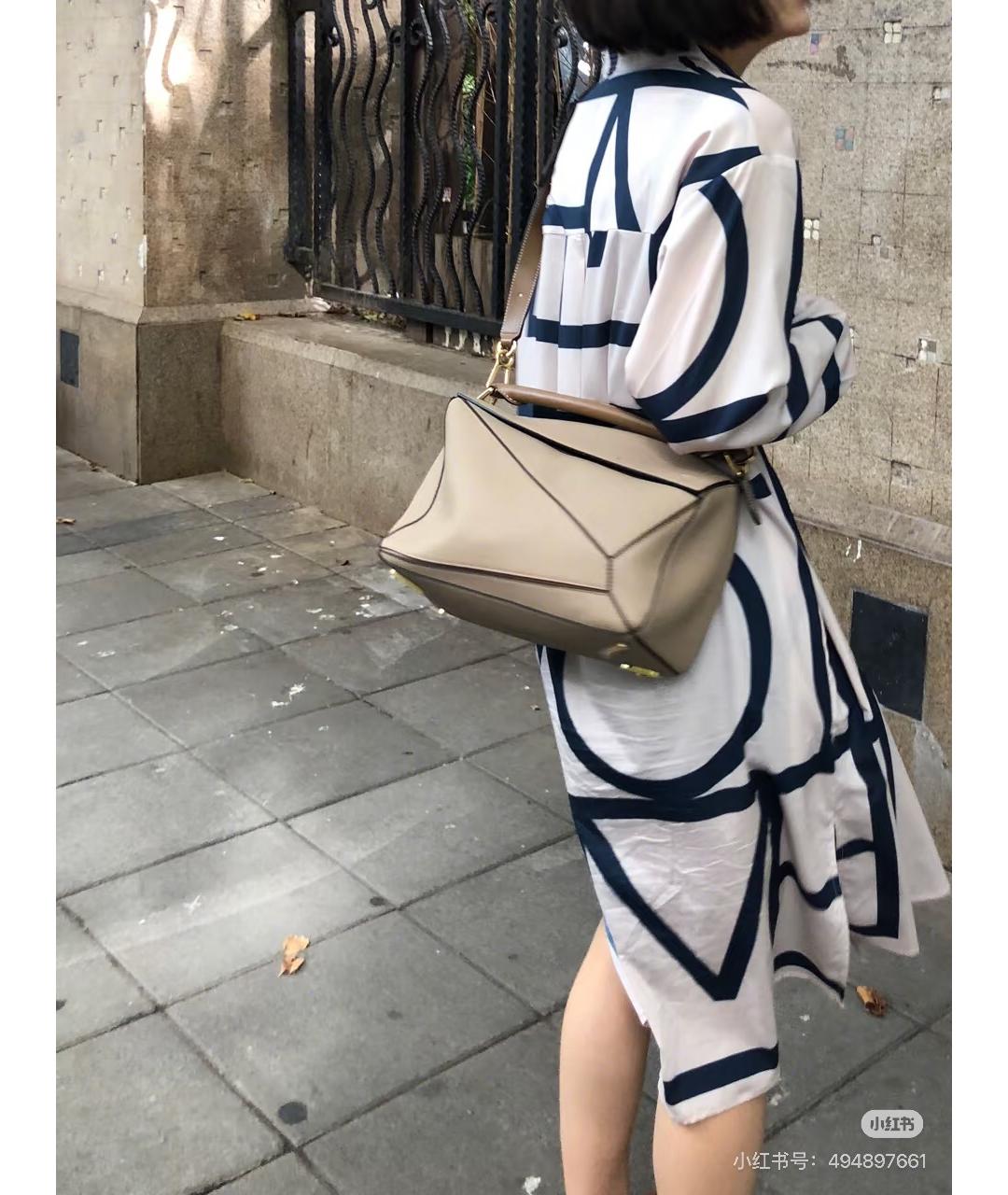 LOEWE Бежевая кожаная сумка через плечо, фото 6