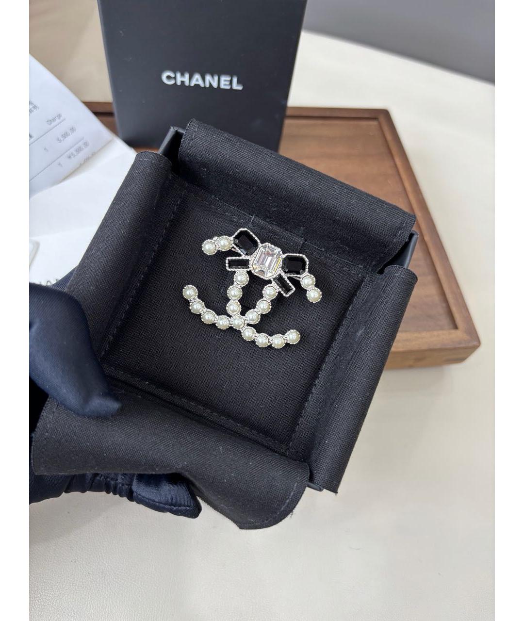CHANEL Белая металлическая булавка / брошь, фото 2