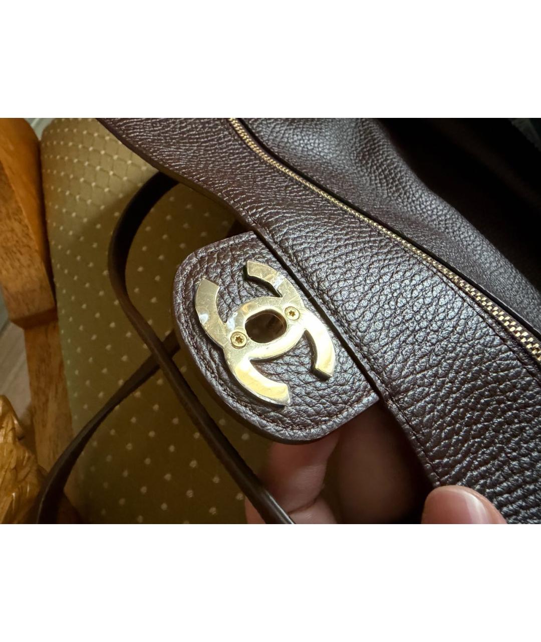 CHANEL Коричневая кожаная сумка через плечо, фото 3