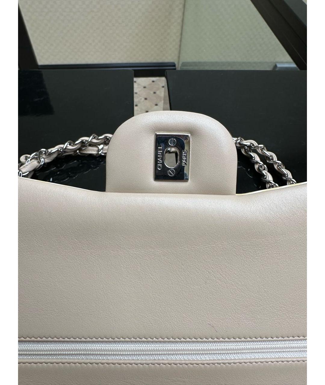 CHANEL Золотая сумка через плечо из лакированной кожи, фото 5
