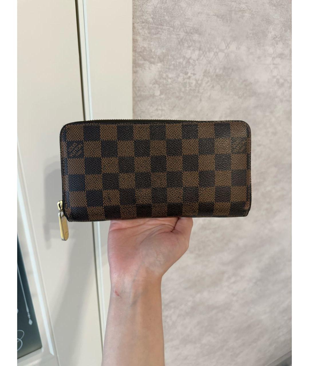LOUIS VUITTON Коричневый кошелек, фото 3
