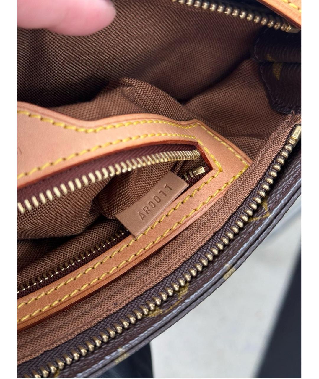 LOUIS VUITTON Коричневая сумка через плечо из канвы, фото 8