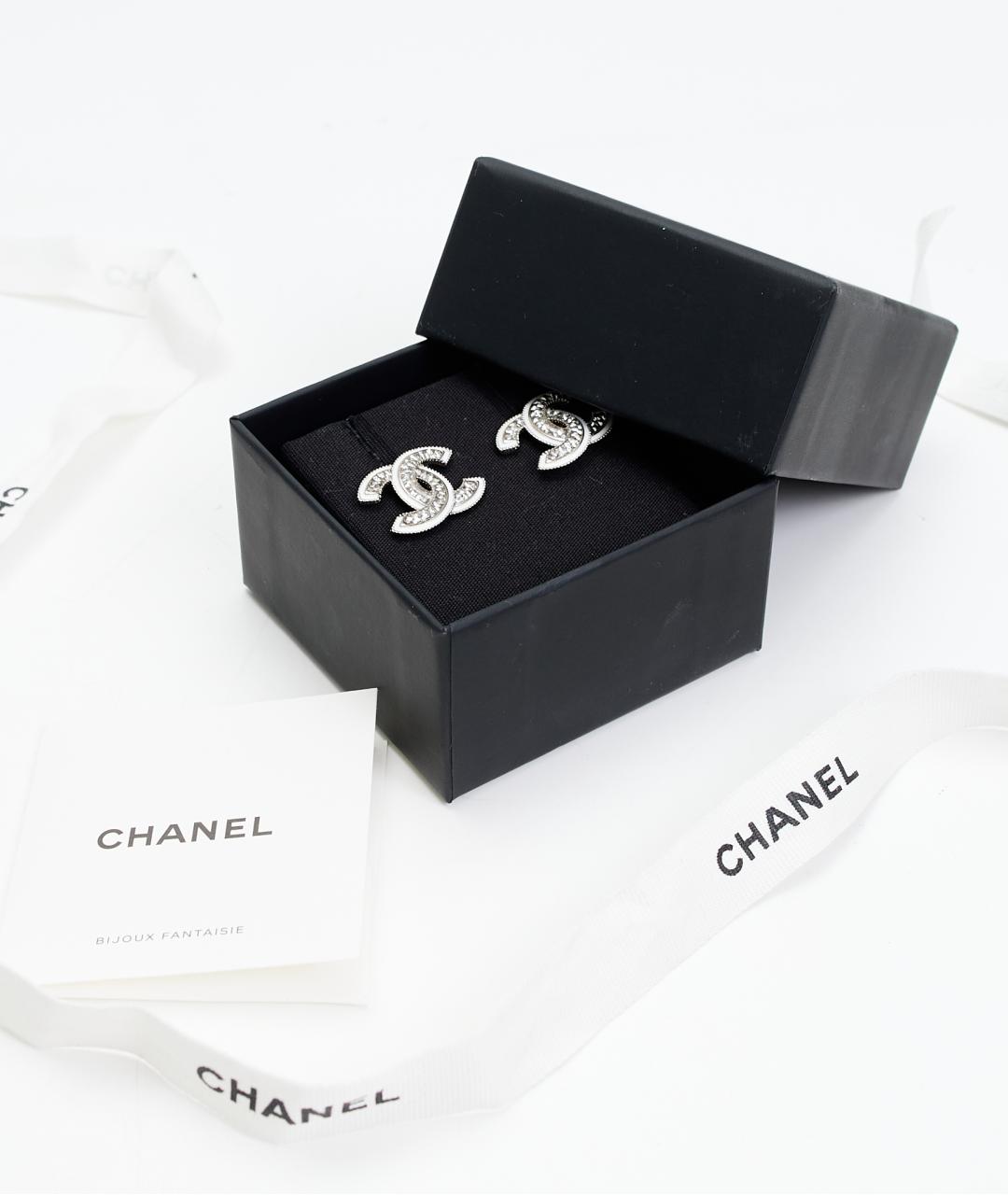 CHANEL Белые металлические серьги, фото 3