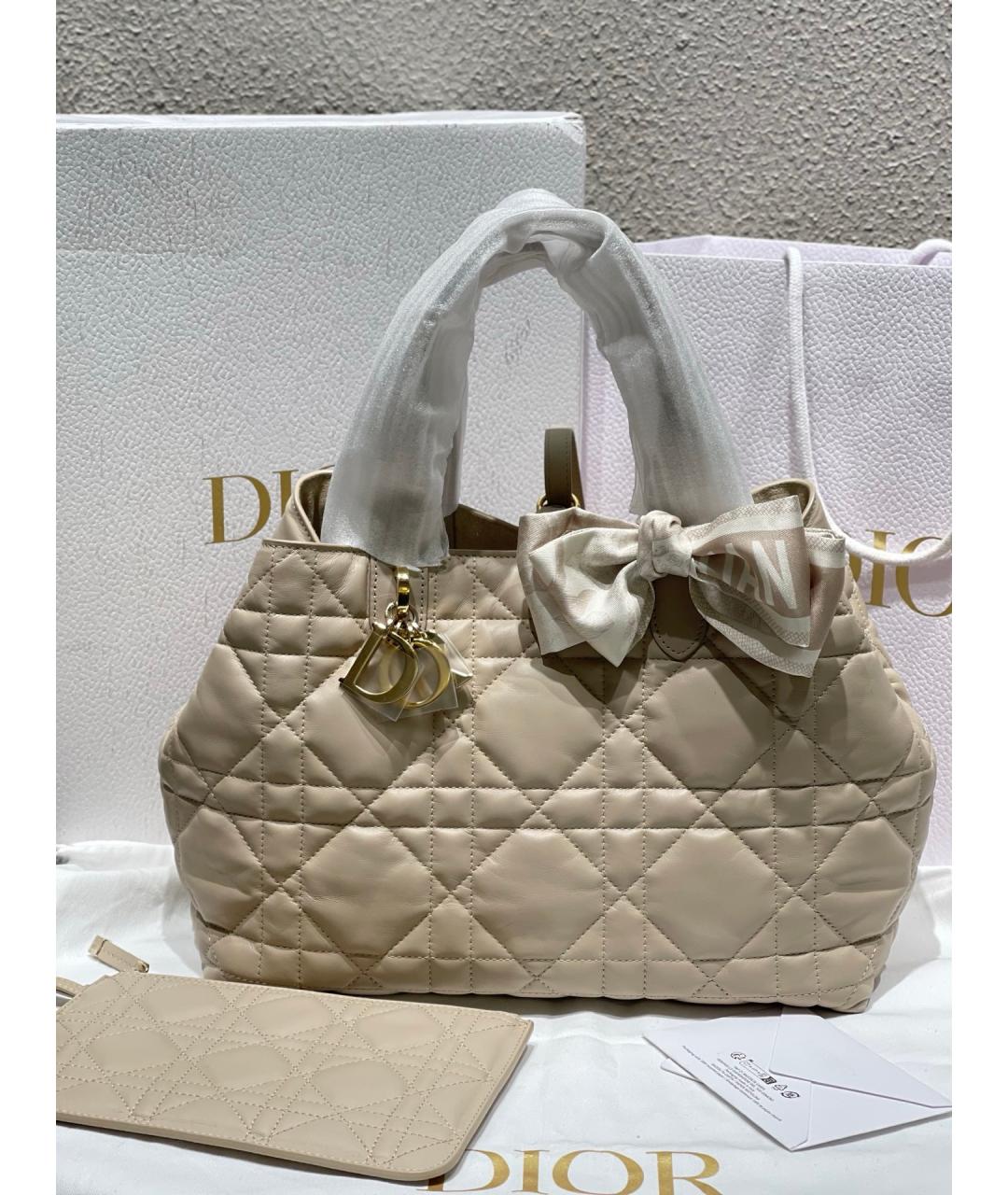 CHRISTIAN DIOR Бежевая сумка тоут из искусственной кожи, фото 2
