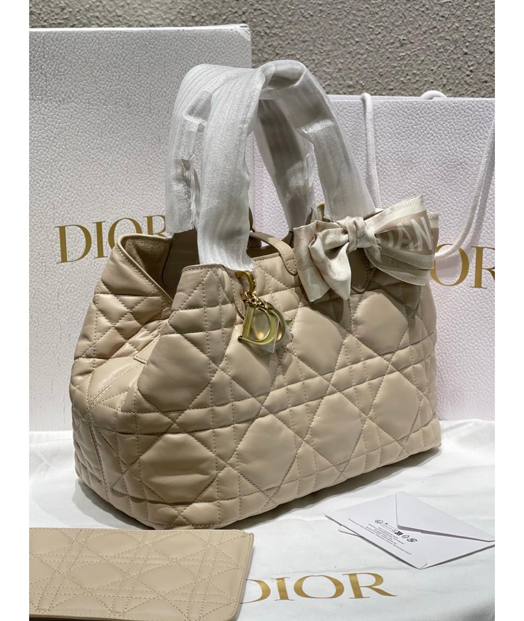CHRISTIAN DIOR Бежевая сумка тоут из искусственной кожи, фото 7