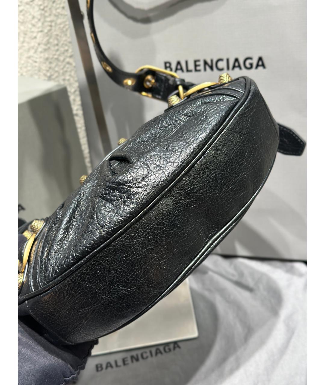 BALENCIAGA Черная кожаная сумка через плечо, фото 6