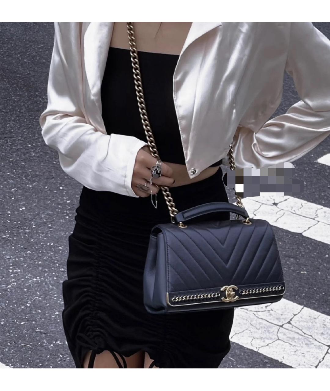 CHANEL Темно-синяя кожаная сумка через плечо, фото 6
