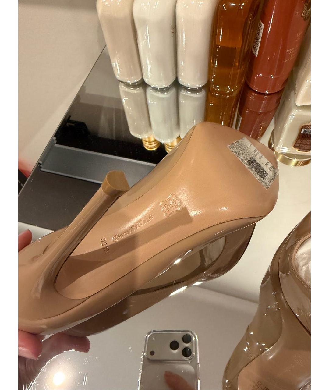 GIANVITO ROSSI Бежевые кожаные туфли, фото 6