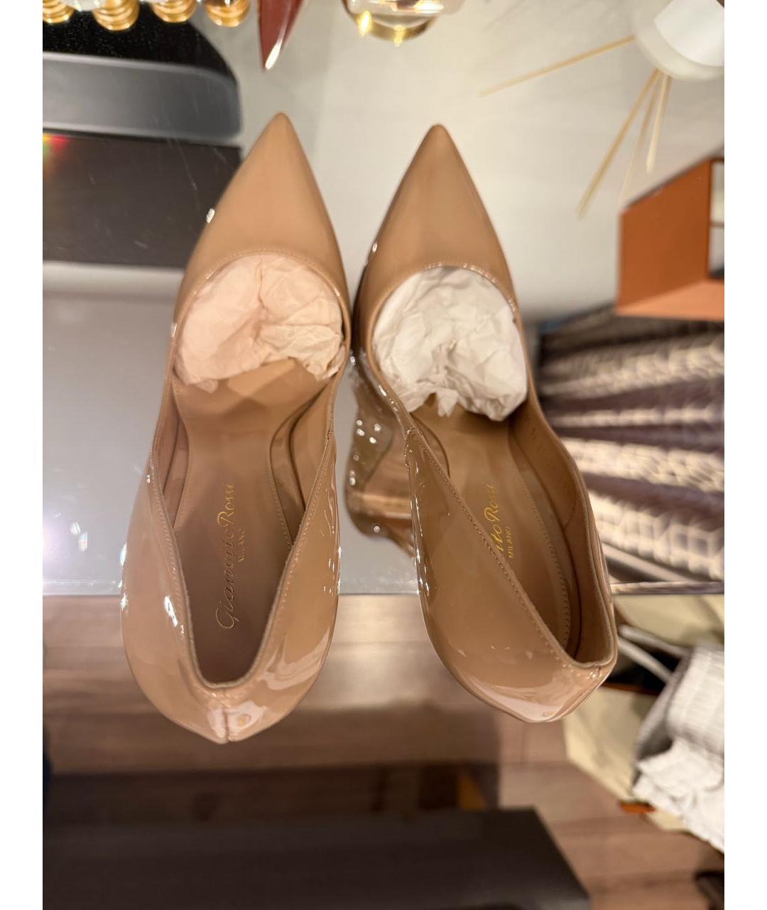 GIANVITO ROSSI Бежевые кожаные туфли, фото 3