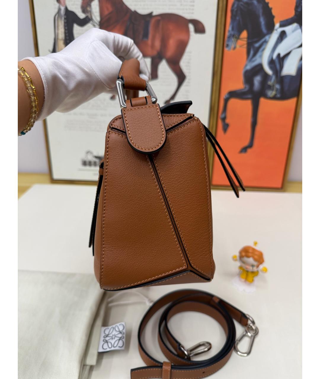 LOEWE Коричневая кожаная сумка с короткими ручками, фото 6