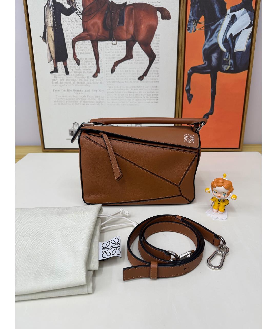 LOEWE Коричневая кожаная сумка с короткими ручками, фото 9