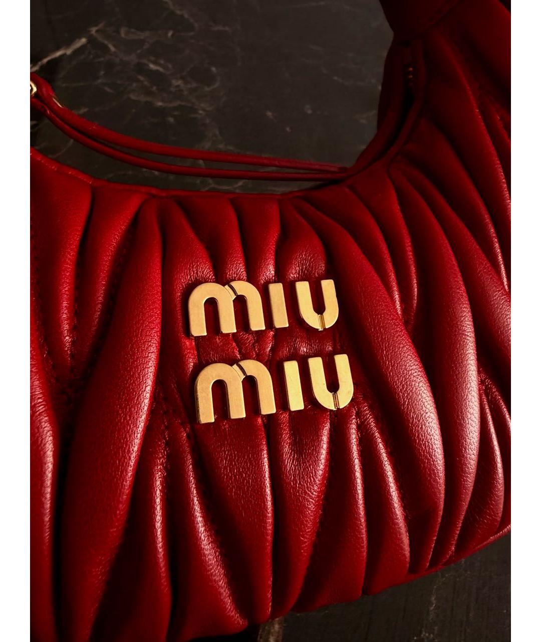 MIU MIU Бордовая кожаная сумка с короткими ручками, фото 5