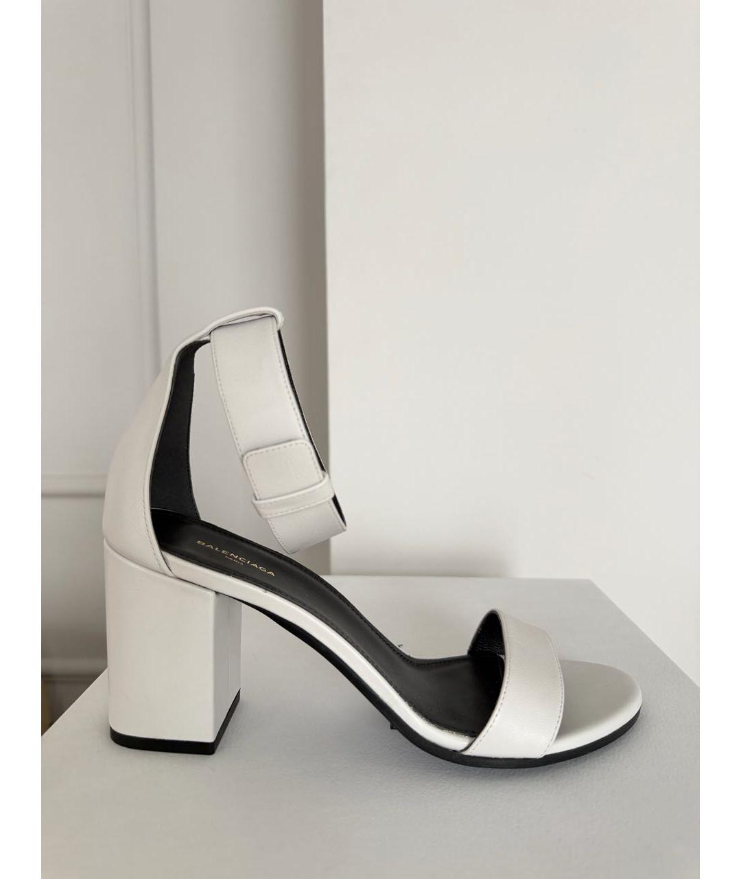 BALENCIAGA Белые кожаные босоножки, фото 6