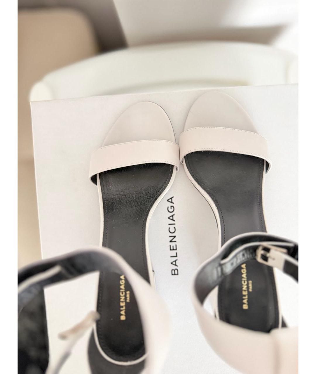 BALENCIAGA Белые кожаные босоножки, фото 3