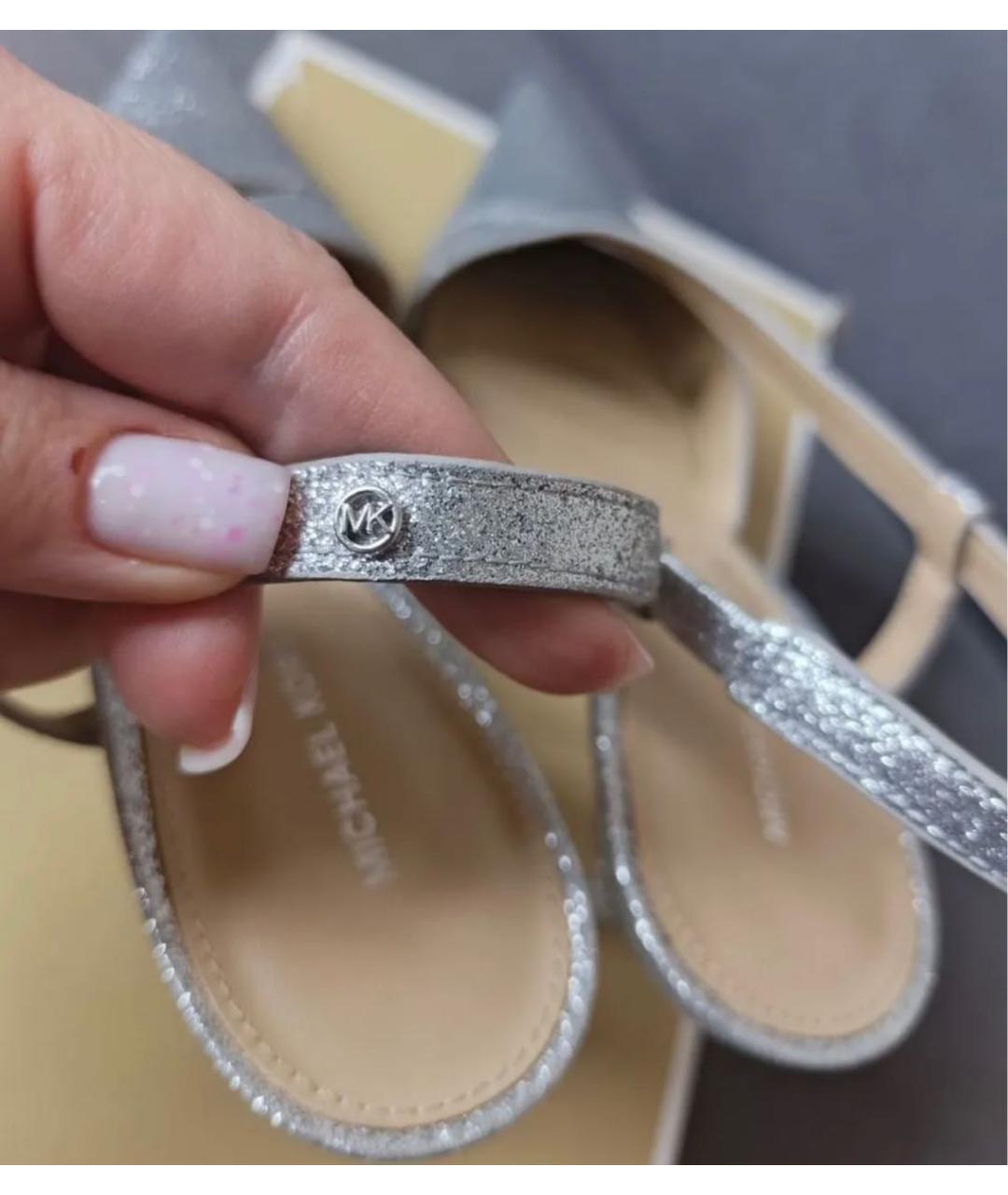 MICHAEL KORS Серебряные кожаные свадебные туфли на среднем каблуке, фото 4