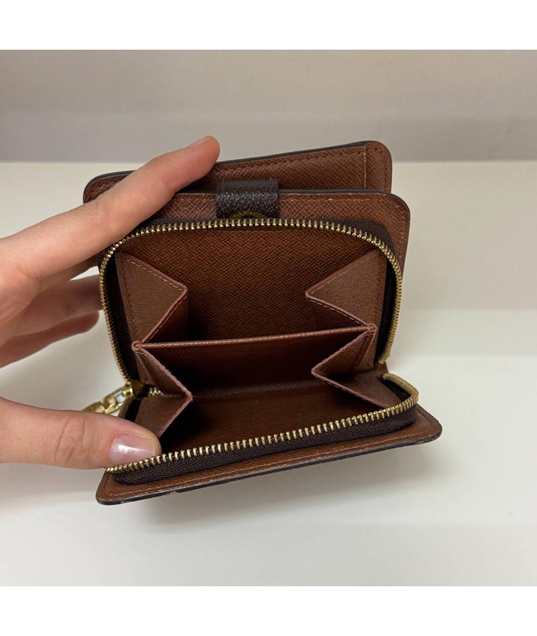 LOUIS VUITTON Коричневый кожаный кошелек, фото 5