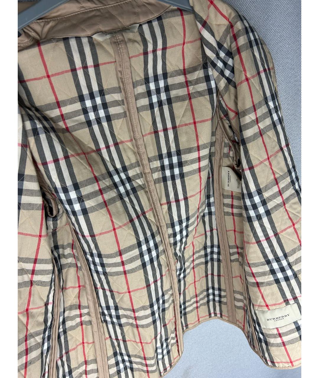 BURBERRY Золотая шелковая куртка, фото 6