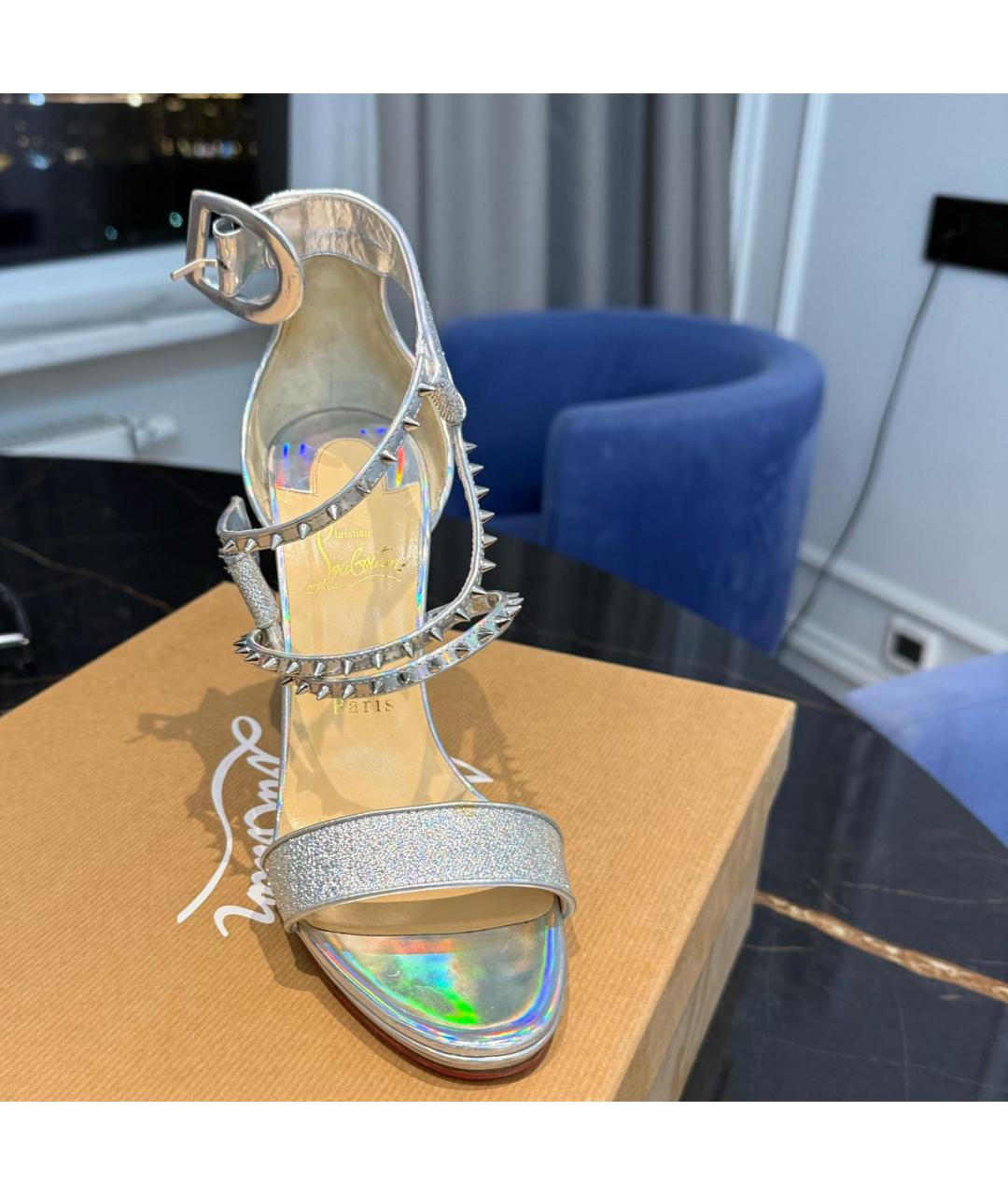 CHRISTIAN LOUBOUTIN Серебряные кожаные босоножки, фото 5