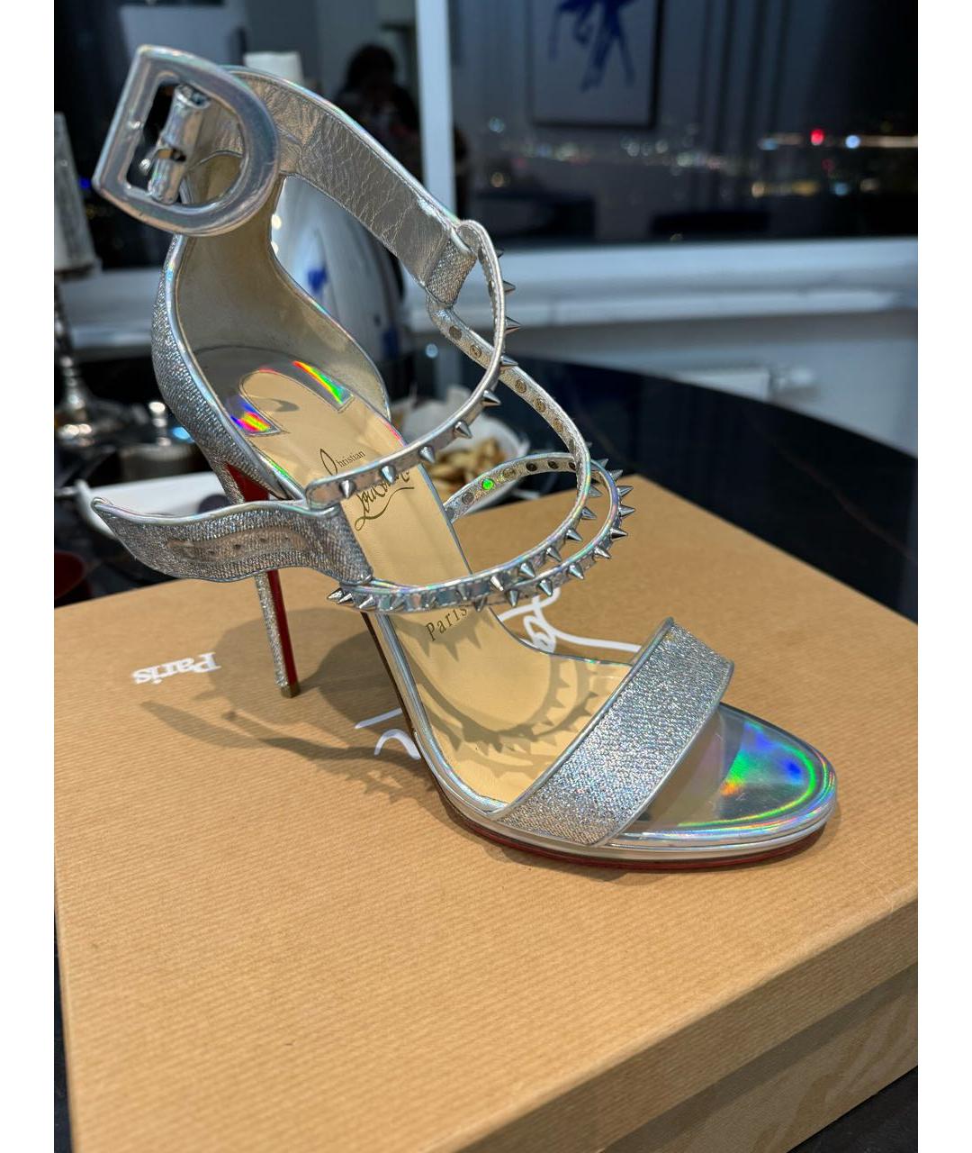 CHRISTIAN LOUBOUTIN Серебряные кожаные босоножки, фото 9