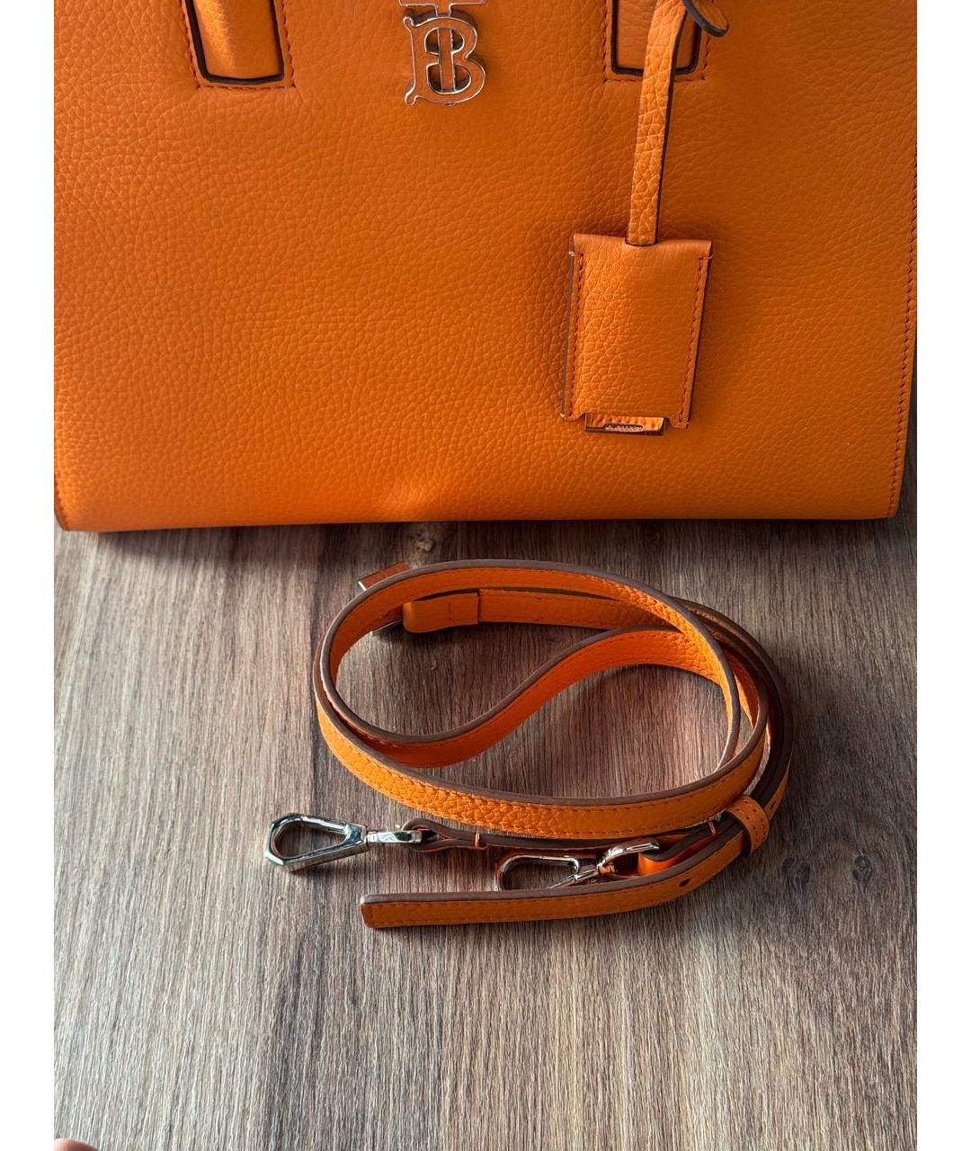 BURBERRY Оранжевая кожаная сумка с короткими ручками, фото 7