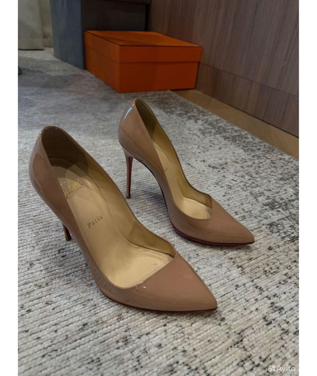 CHRISTIAN LOUBOUTIN Бежевые туфли из лакированной кожи, фото 2