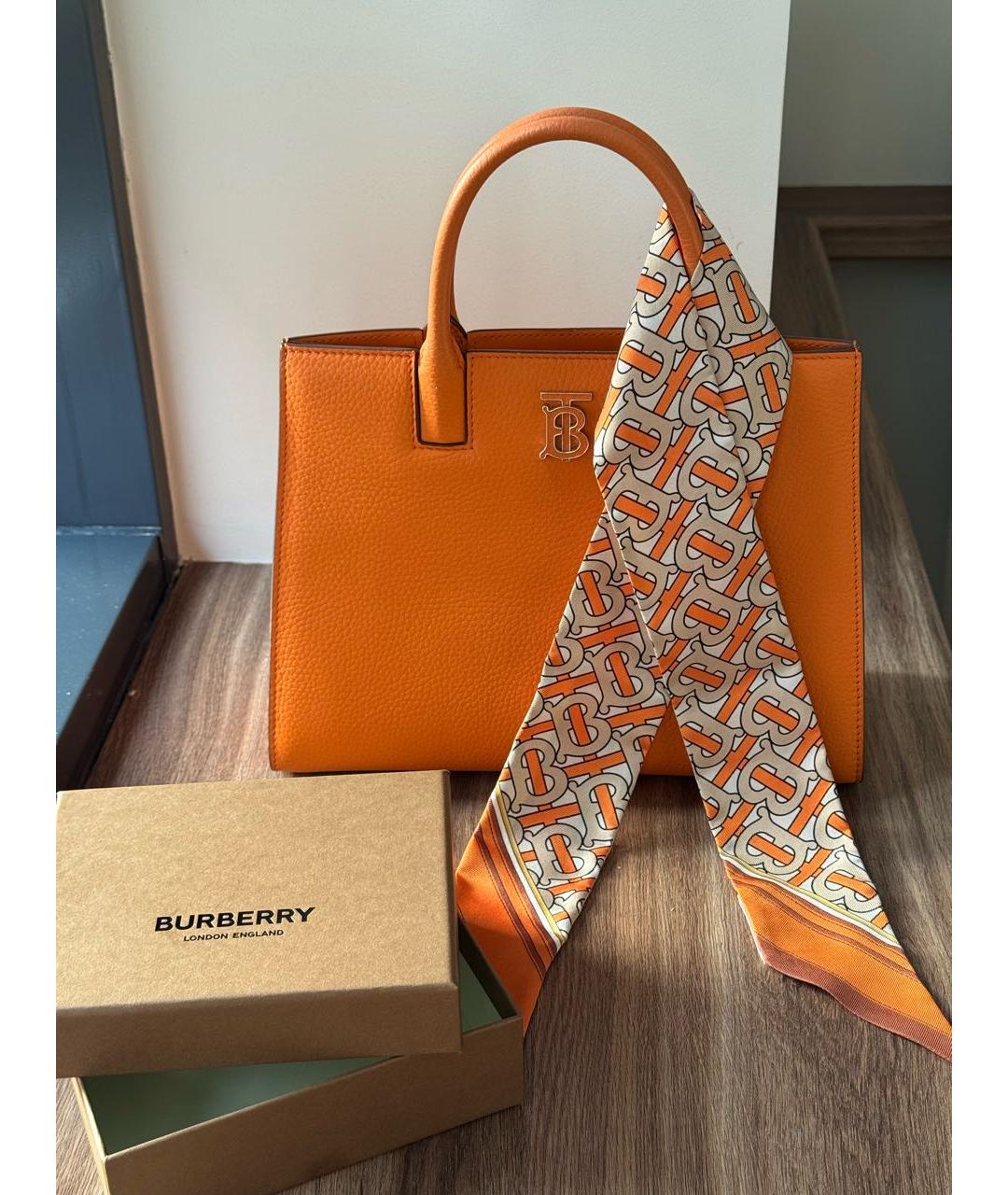 BURBERRY Оранжевый шелковый платок, фото 3