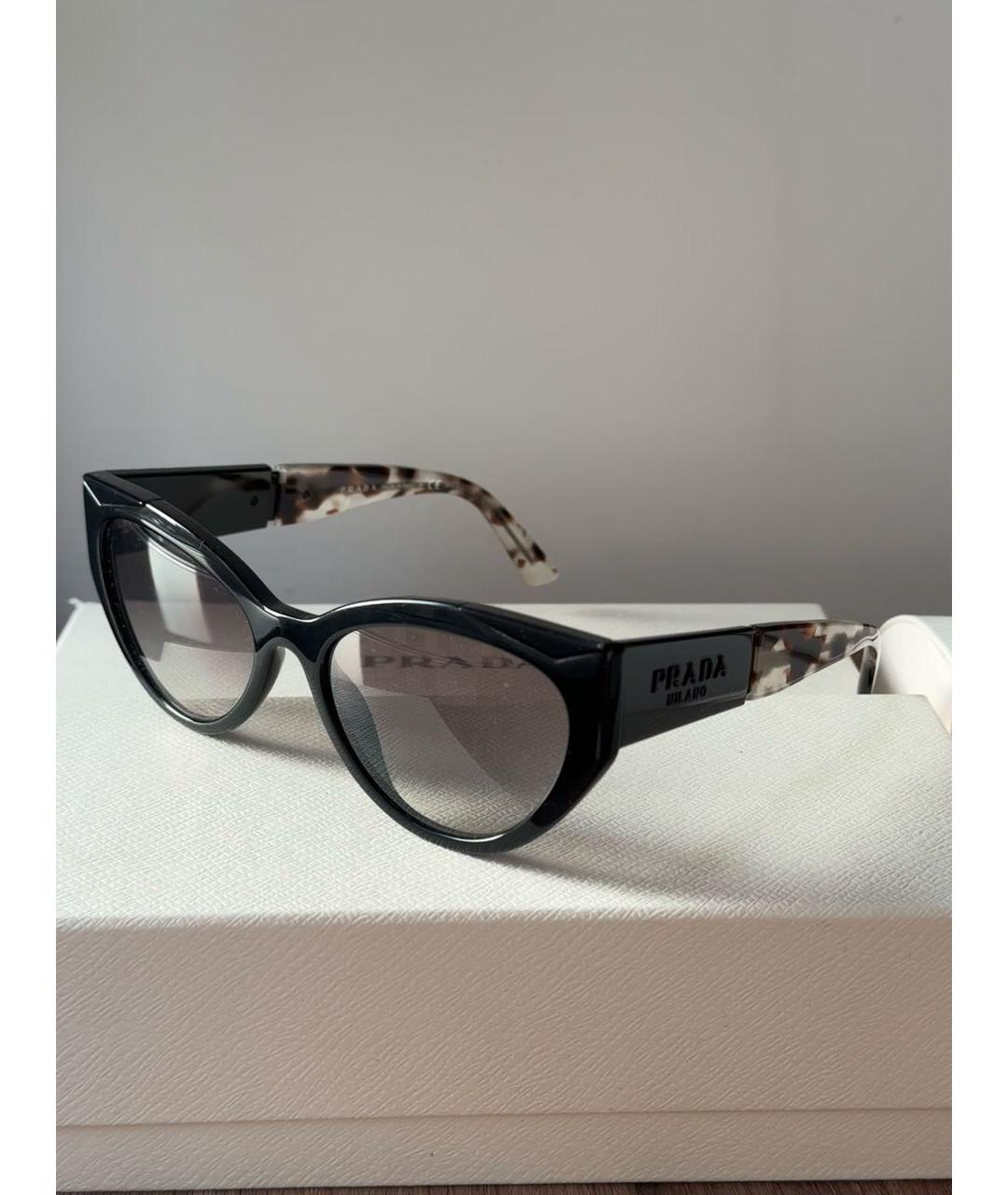 PRADA Черные пластиковые солнцезащитные очки, фото 4