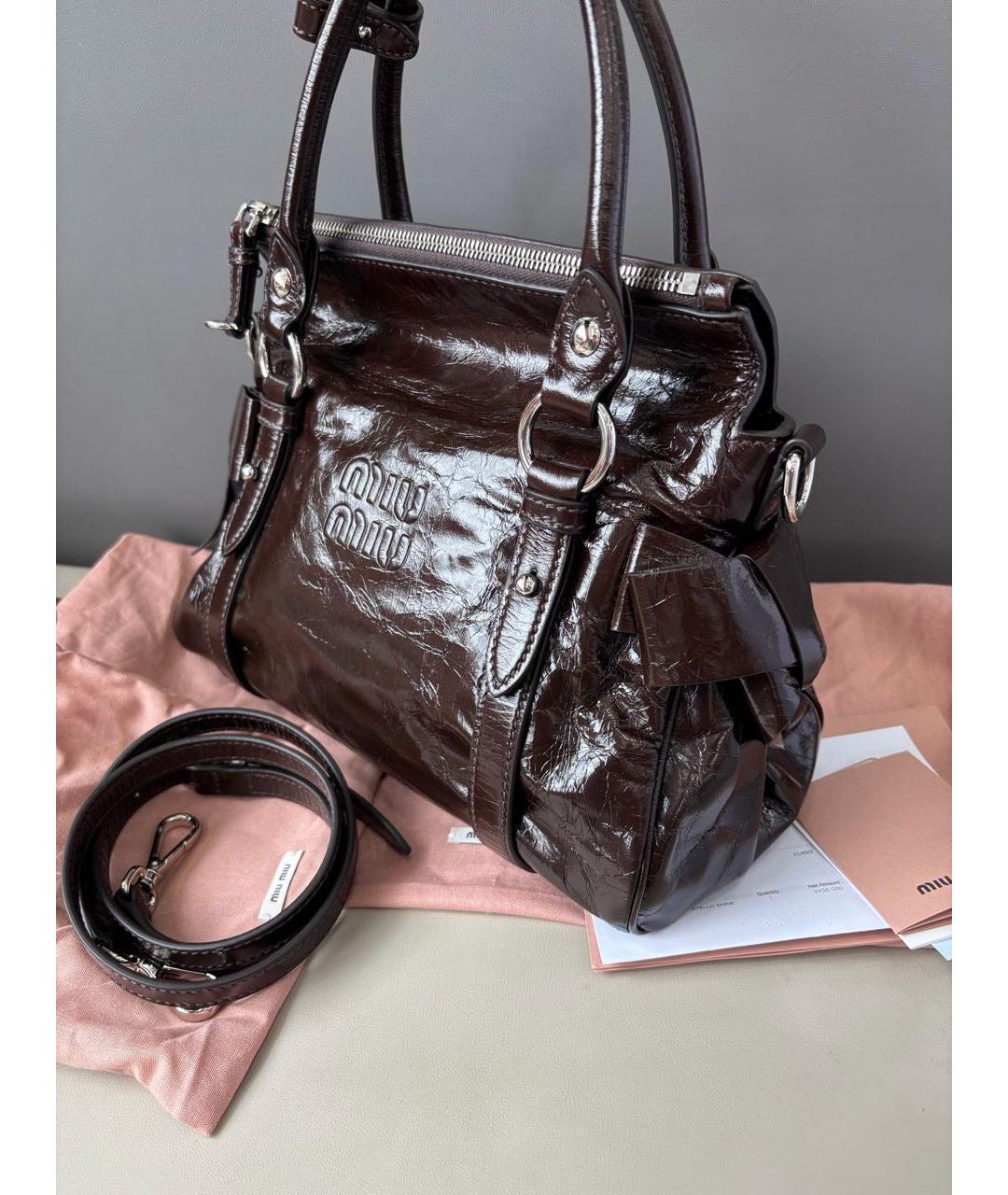 MIU MIU Коричневая кожаная сумка с короткими ручками, фото 3