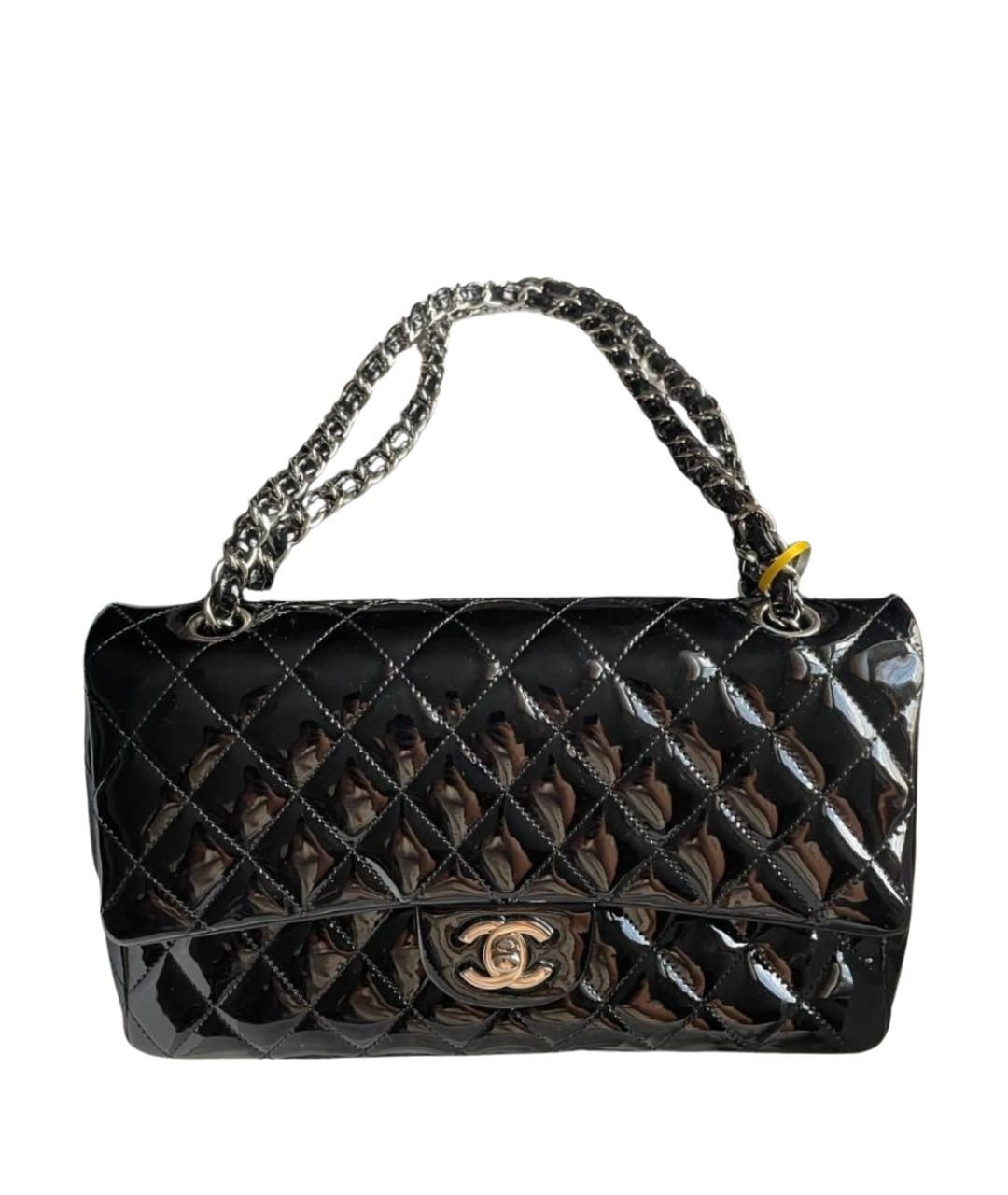 CHANEL Черная сумка через плечо из лакированной кожи, фото 1