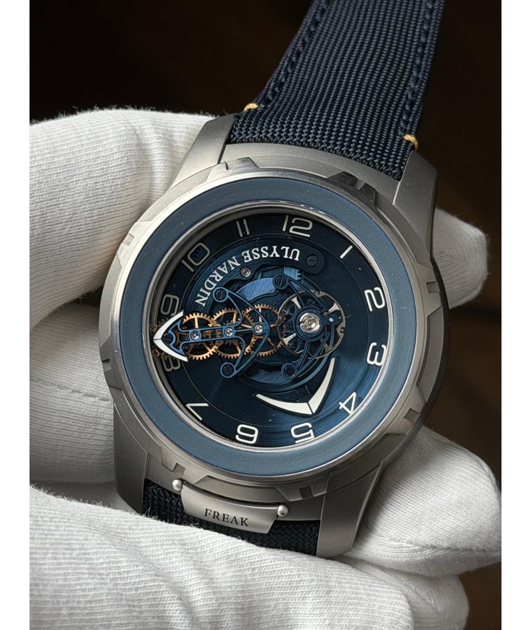 Ulysse Nardin Темно-синие часы, фото 3