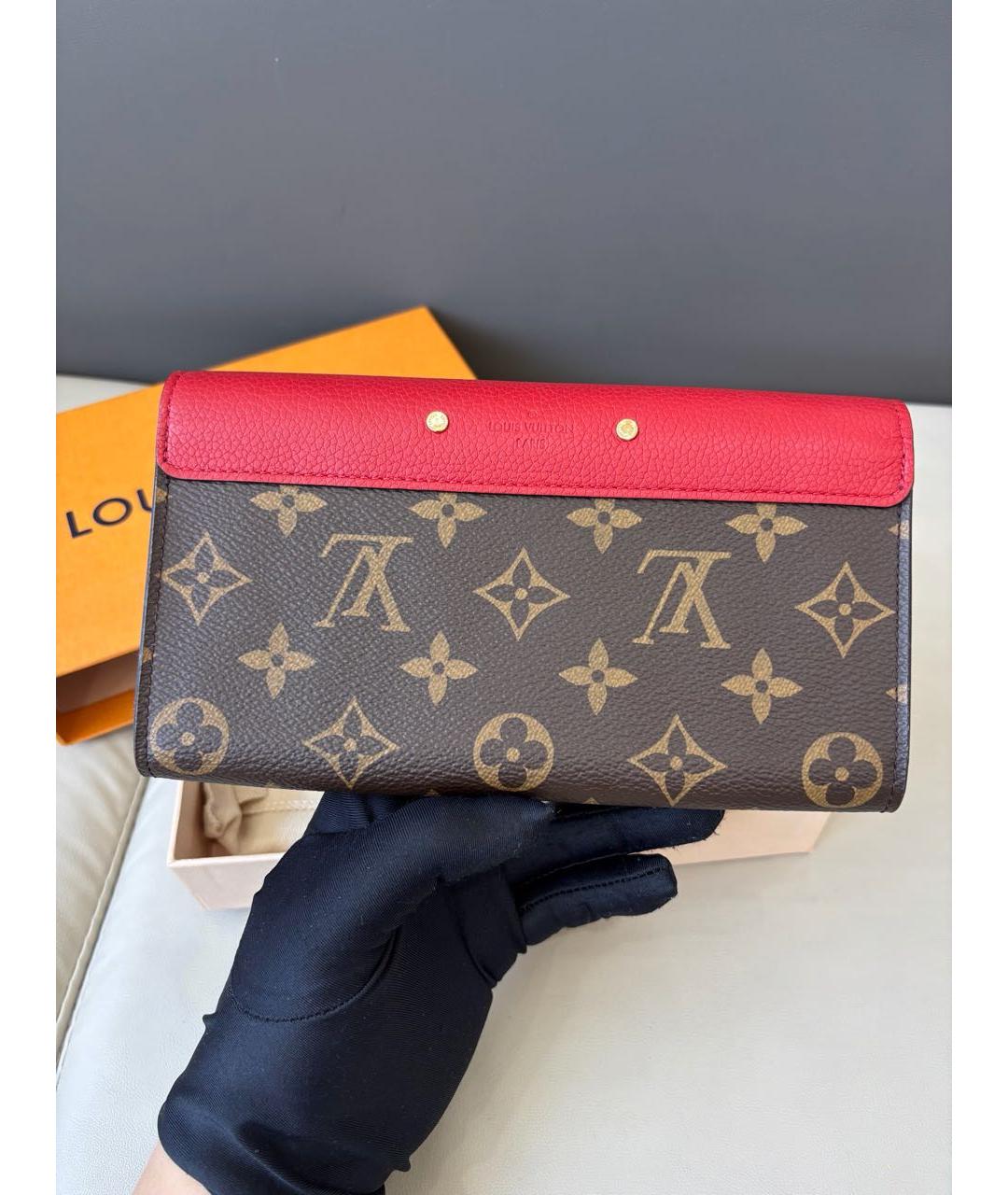LOUIS VUITTON Красный кардхолдер из искусственной кожи, фото 5